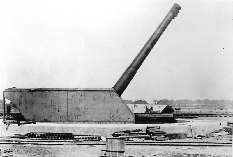 15in Mk1 Breech Loading Coast Defence gun and mounting about to be proofed at K Battery before installation in Singapore. Taken on 25 June 1934 (P&EE)