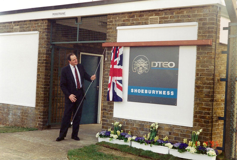 1 April 1995. the Proof and Experimental Establishment became DTEO.Colonel Roger Styles (former Superintendent) unveils the necessary at Blackgate (Major AS Hill)